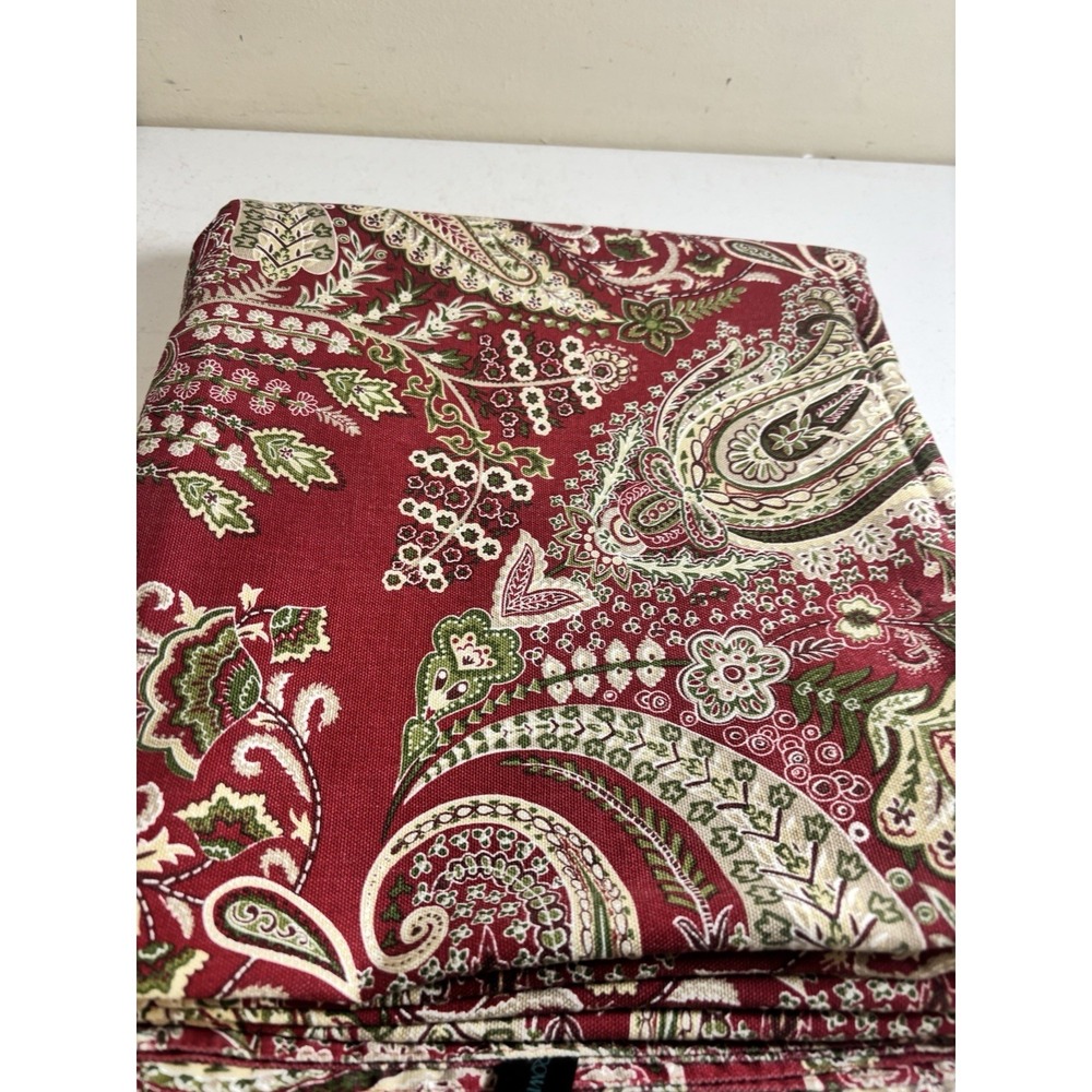 Cynthia Rowley Tablecloth Christmas Paisley 60"W x 96"L 100% Cotton Clean